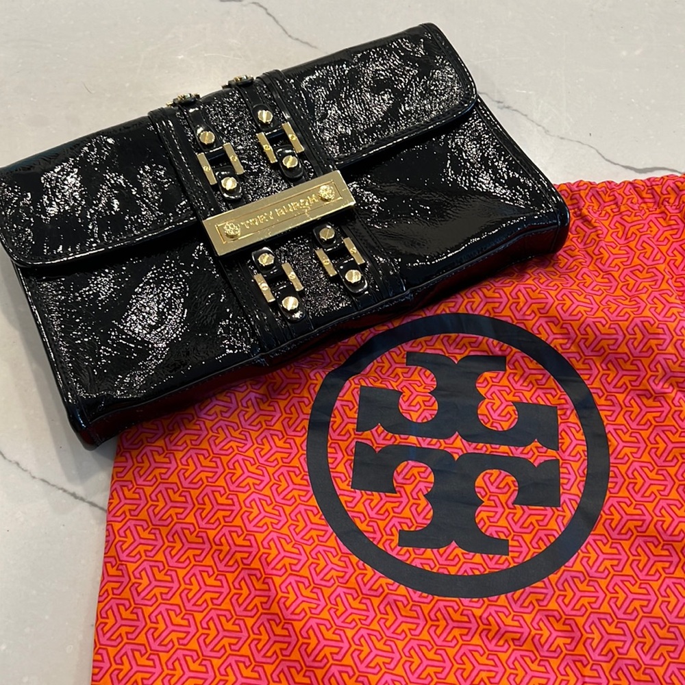 Black Tory Burch clutch